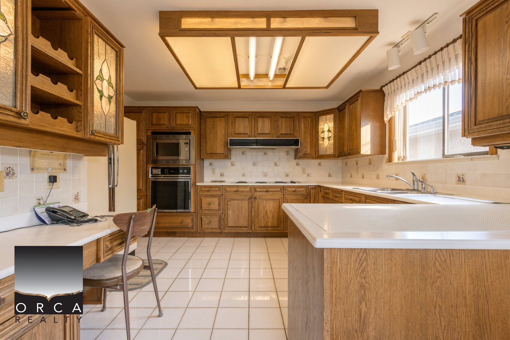 2411 East 39th Avenue, Vancouver