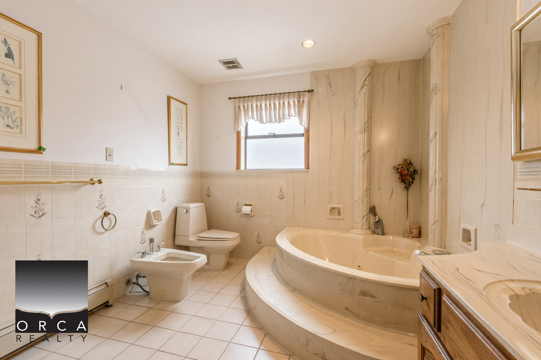 2411 East 39th Avenue, Vancouver