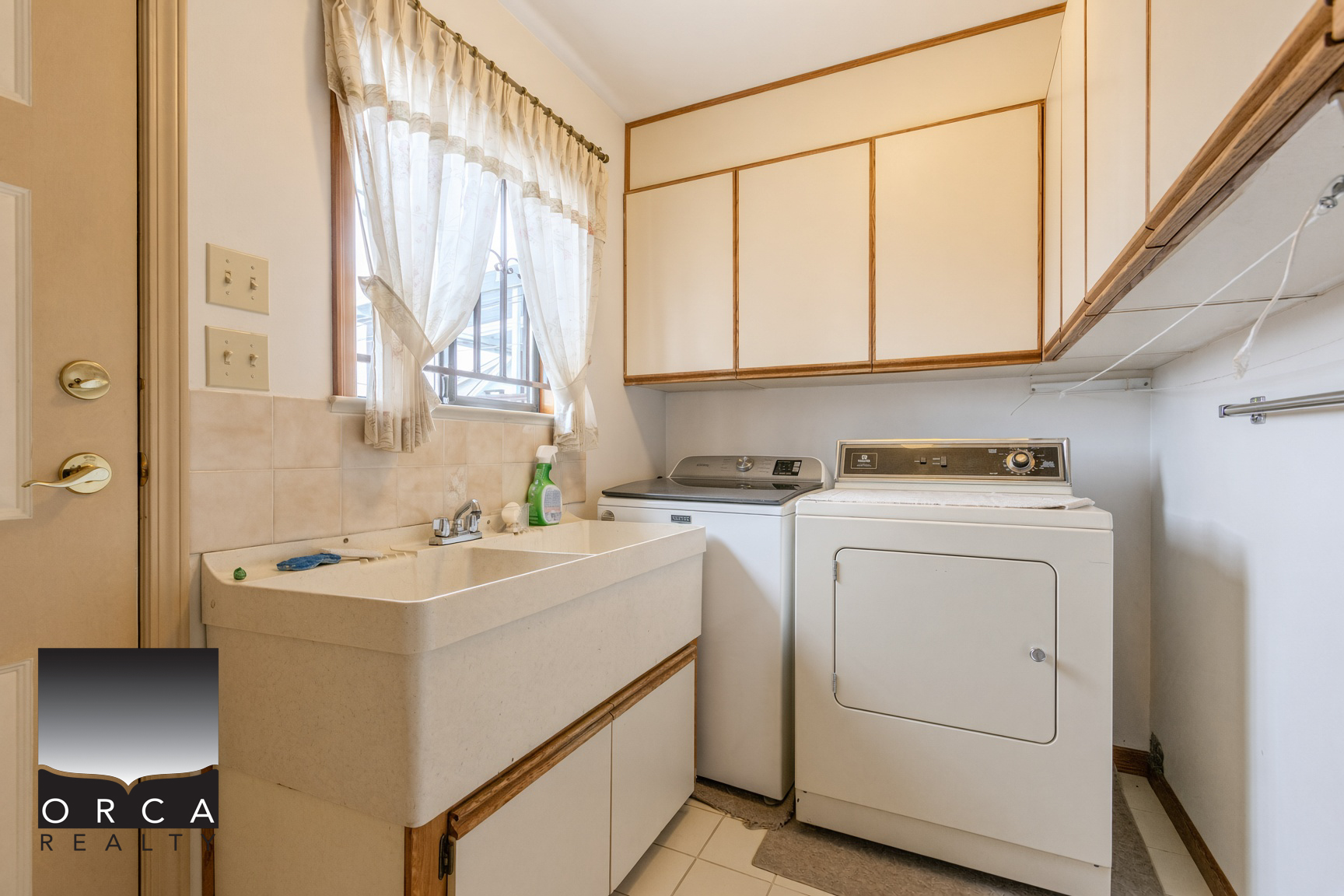 2411 East 39th Avenue, Vancouver