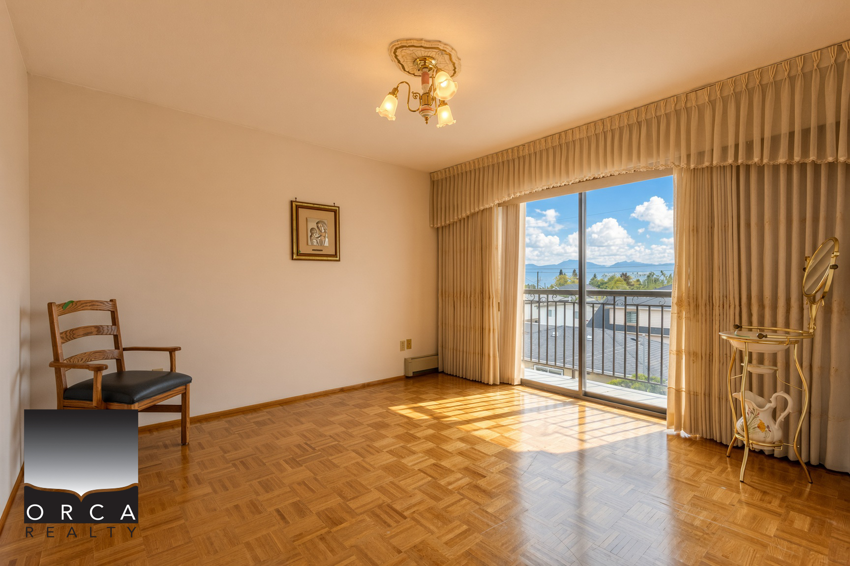 2411 East 39th Avenue, Vancouver