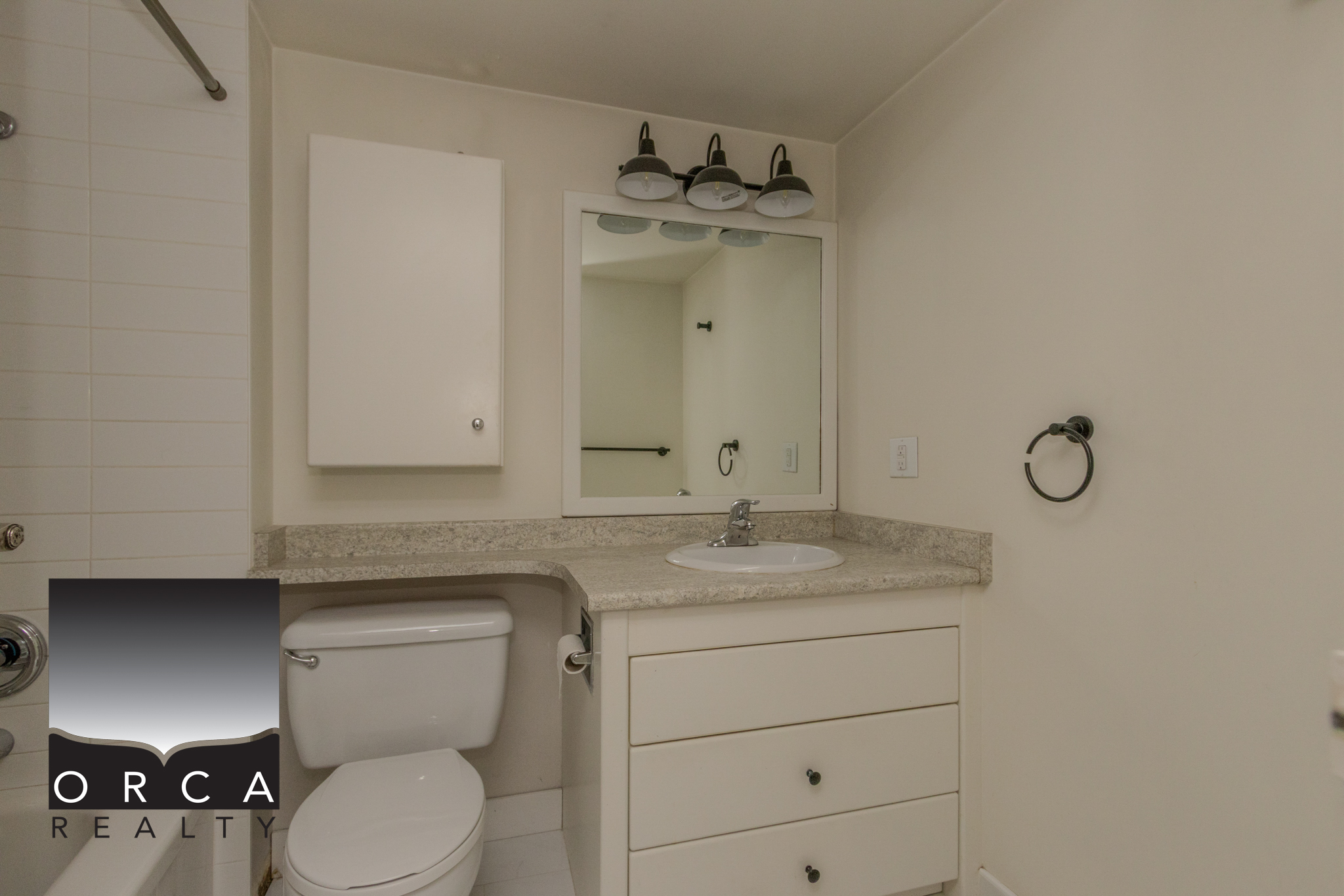 420-1385 Draycott Road, North Vancouver