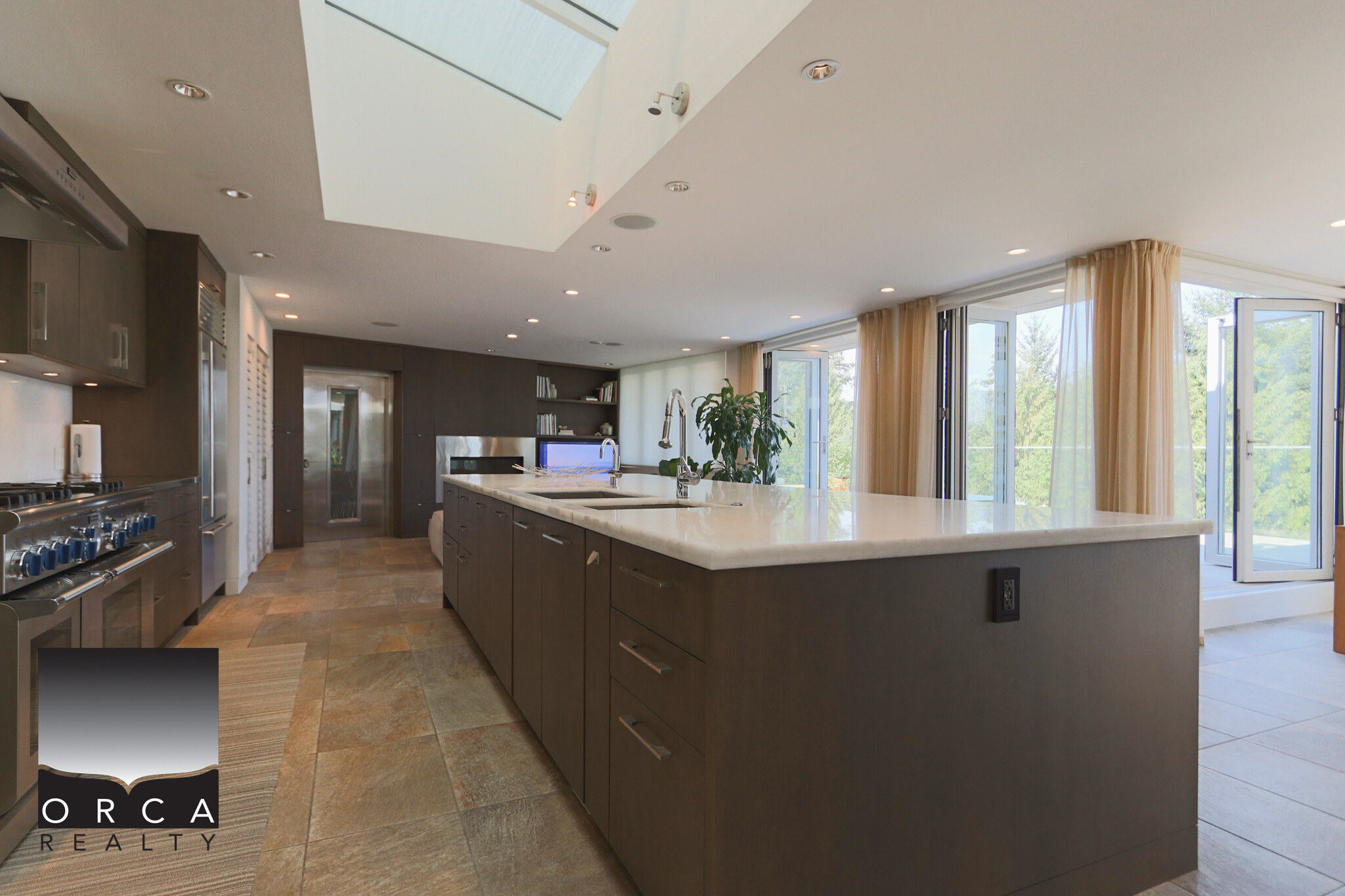 6173 Nelson Ave, West Vancouver