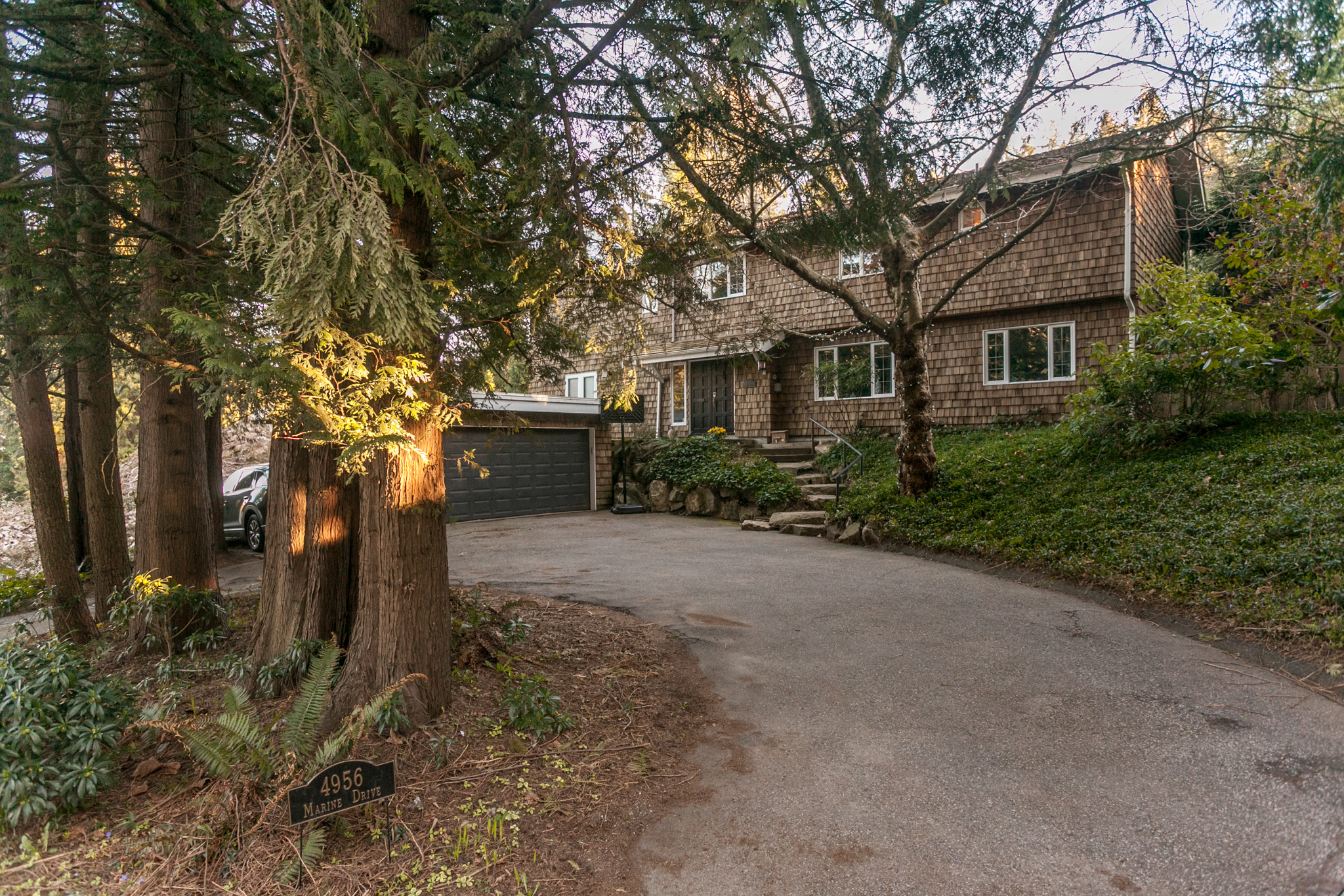 4956 Marine Dr, West Vancouver