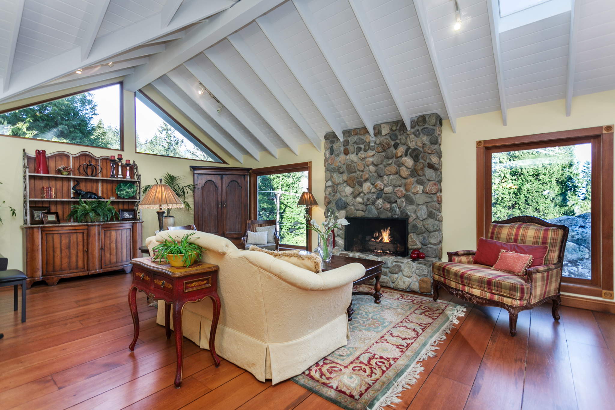 4956 Marine Dr, West Vancouver