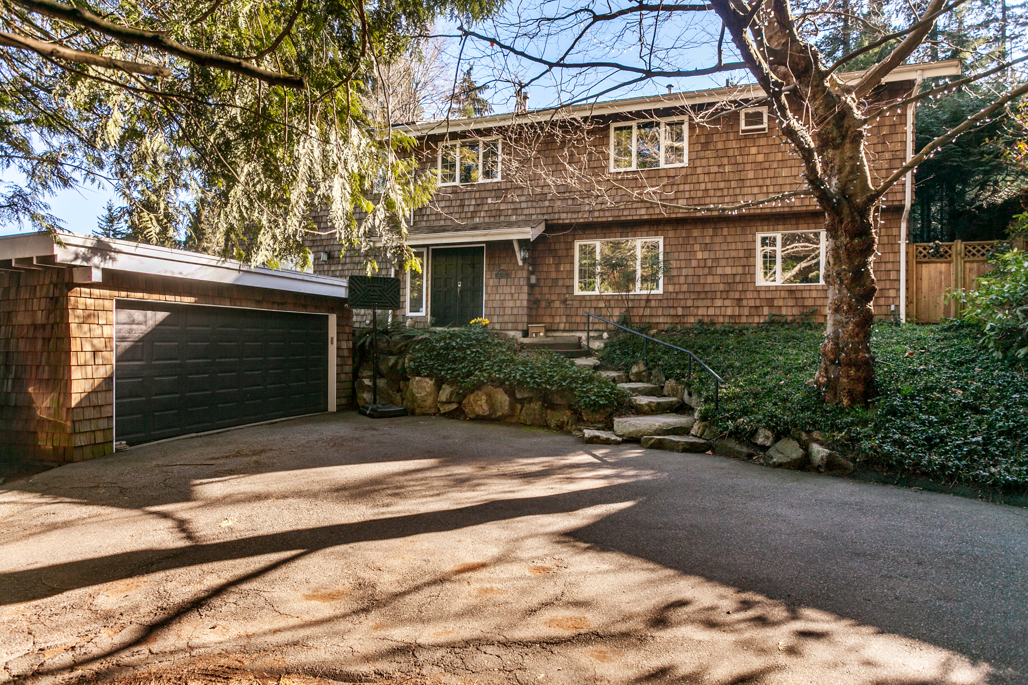 4956 Marine Dr, West Vancouver