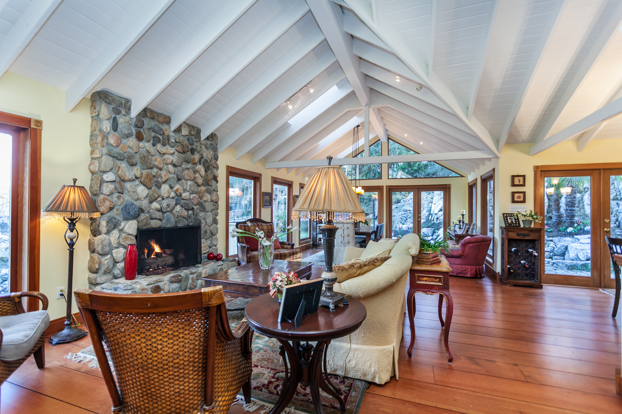 4956 Marine Dr, West Vancouver