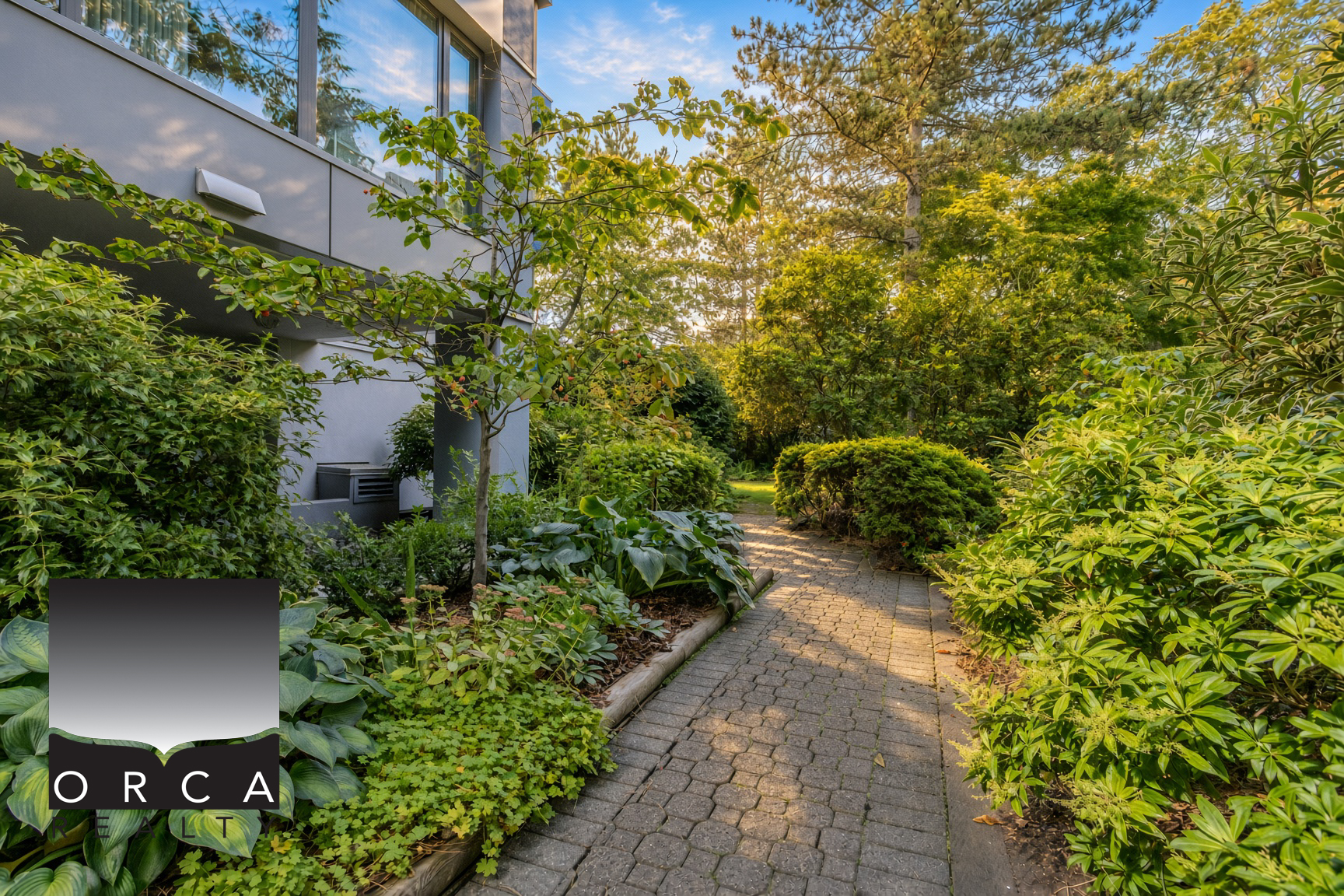 1102-5425 Yew Street, Vancouver