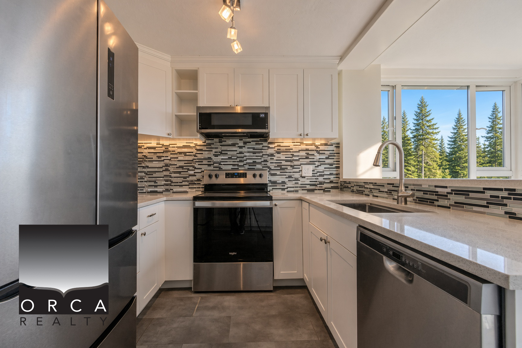 1102-5425 Yew Street, Vancouver