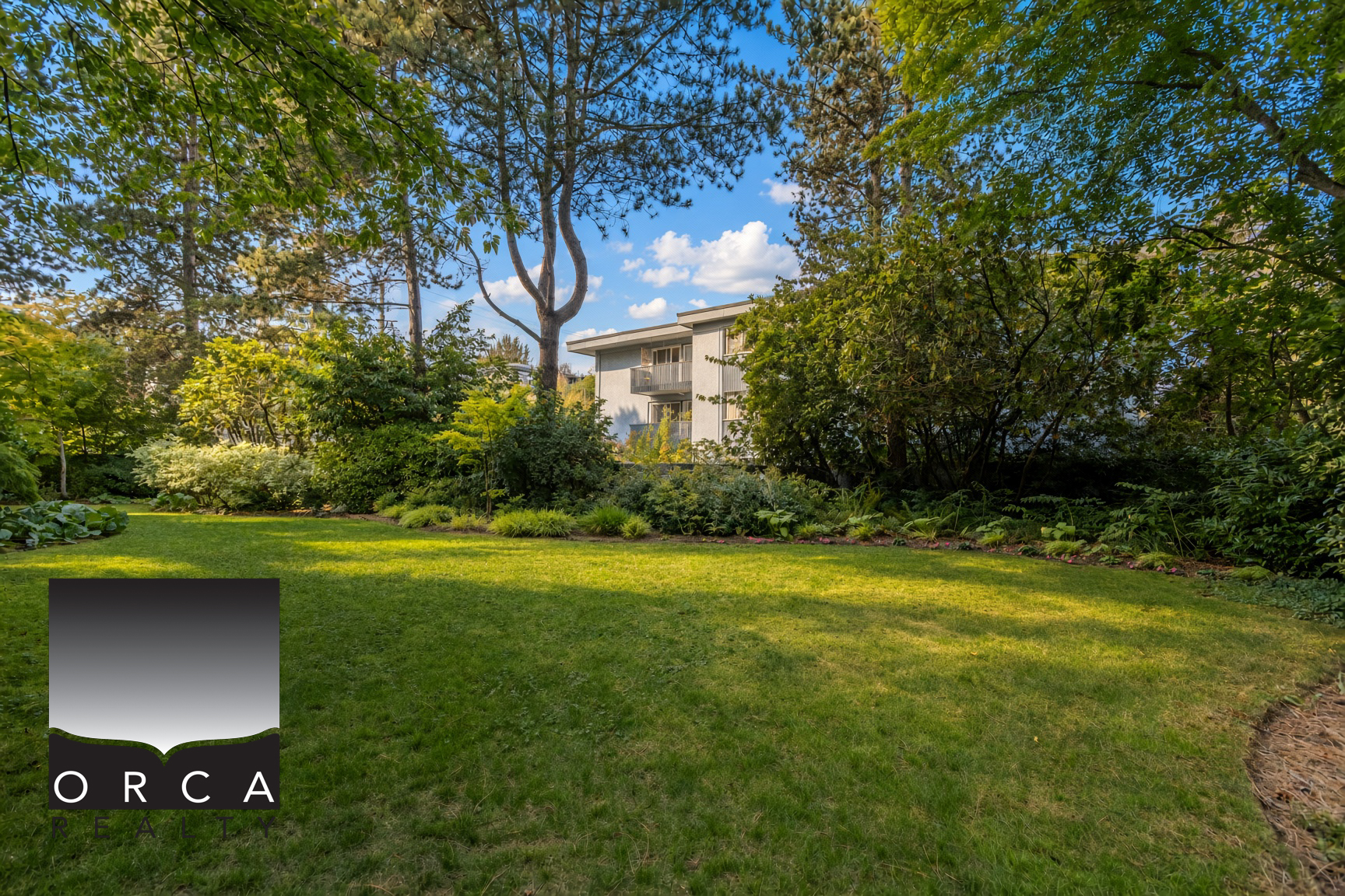 1102-5425 Yew Street, Vancouver