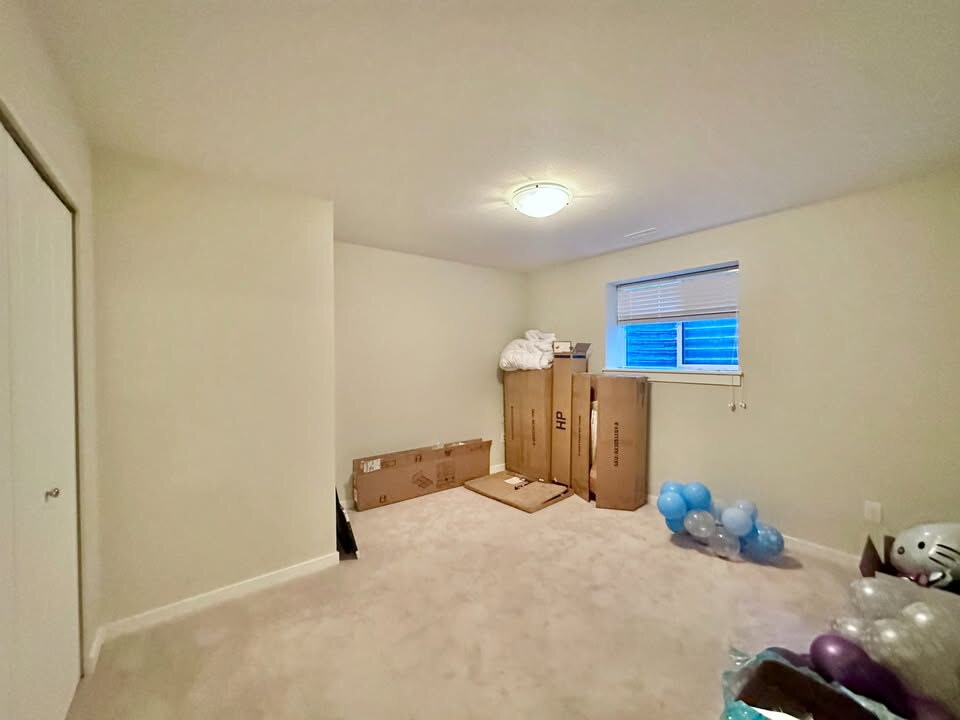 8455 207 St, Langley
