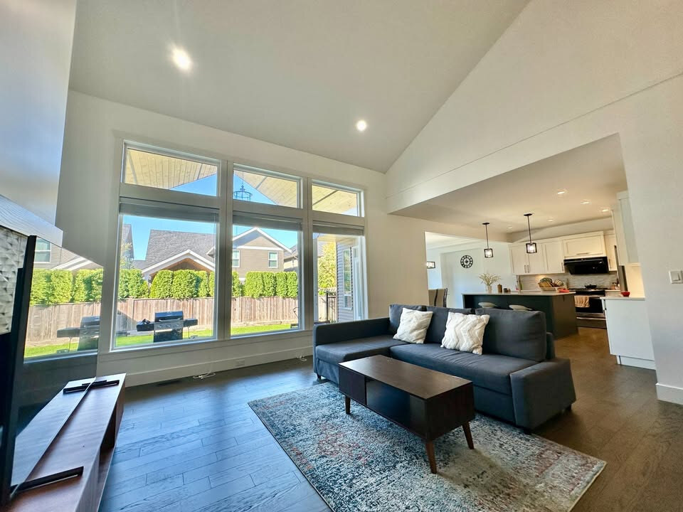8455 207 St, Langley
