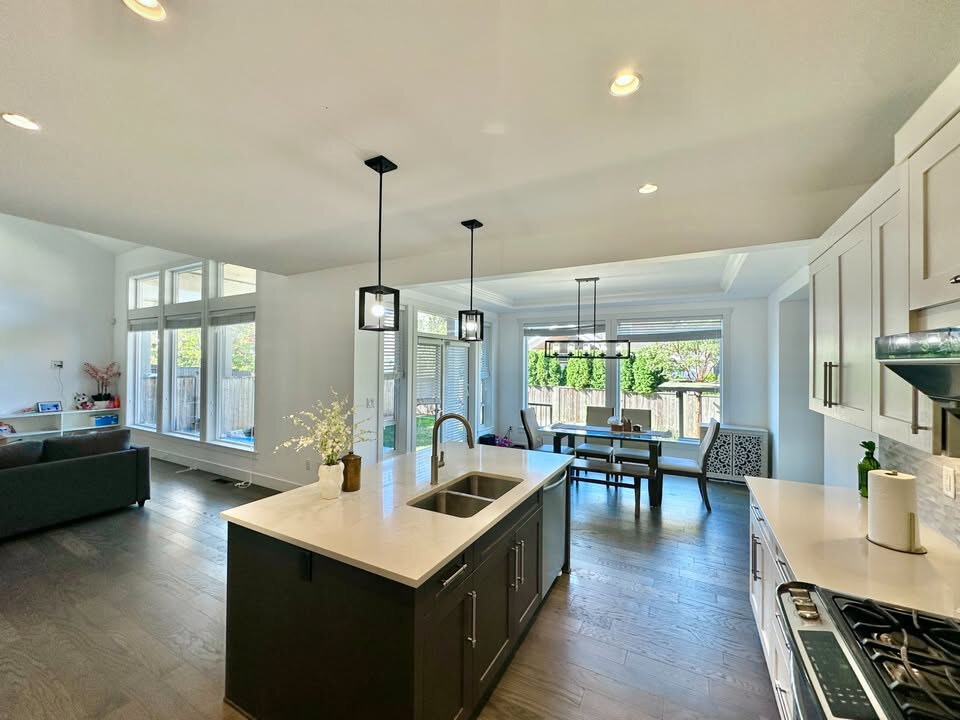 8455 207 St, Langley