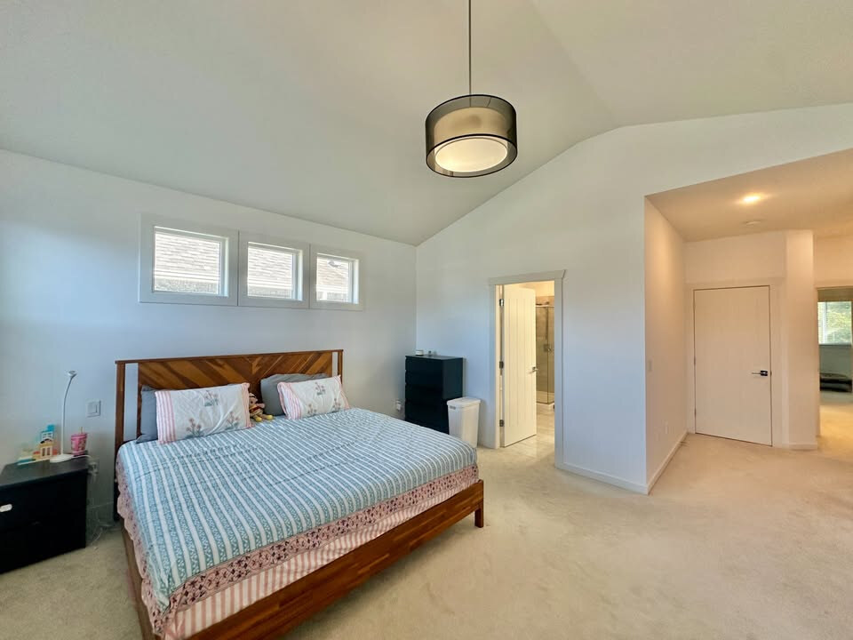 8455 207 St, Langley