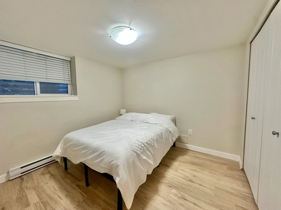 8455 207 St, Langley