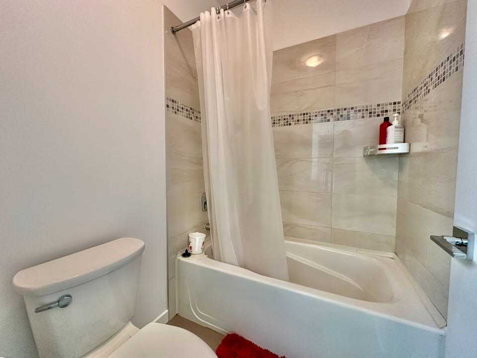 8455 207 St, Langley