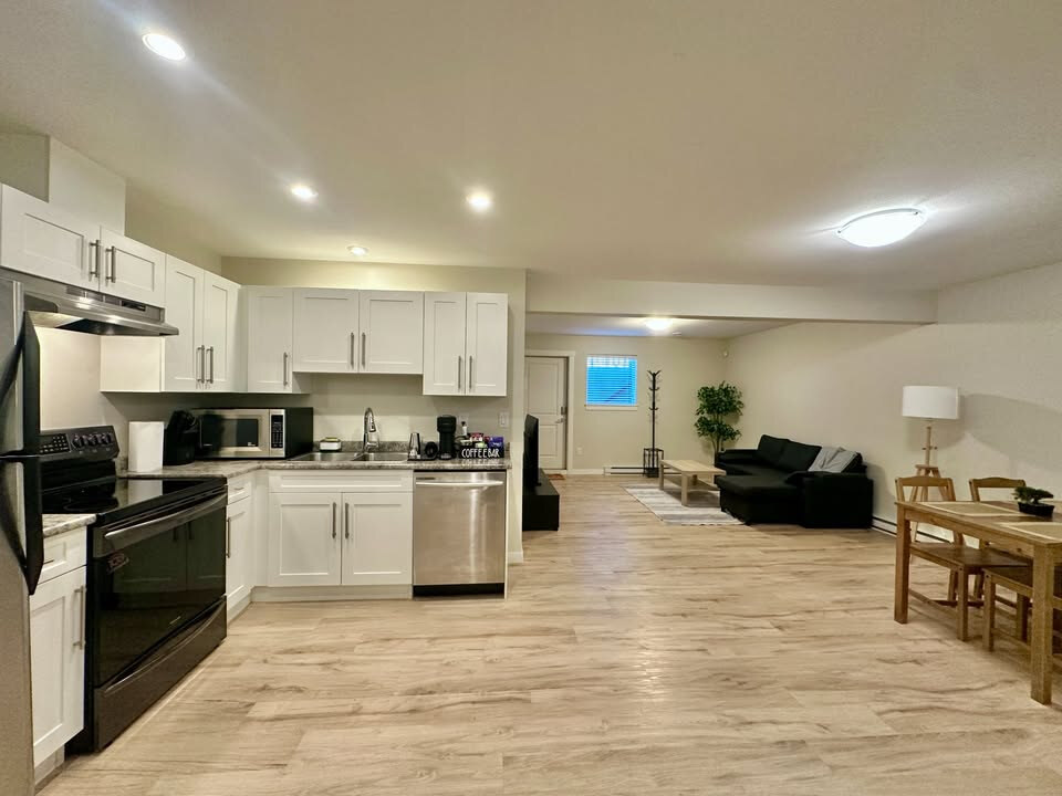 8455 207 St, Langley