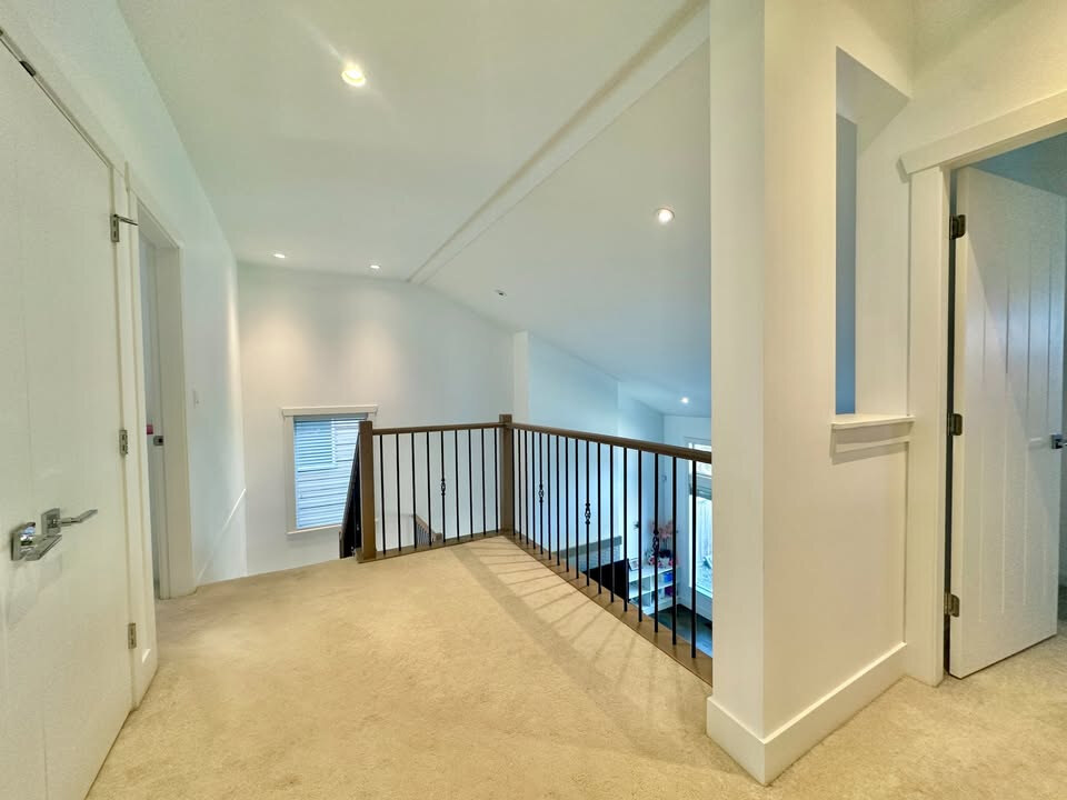 8455 207 St, Langley