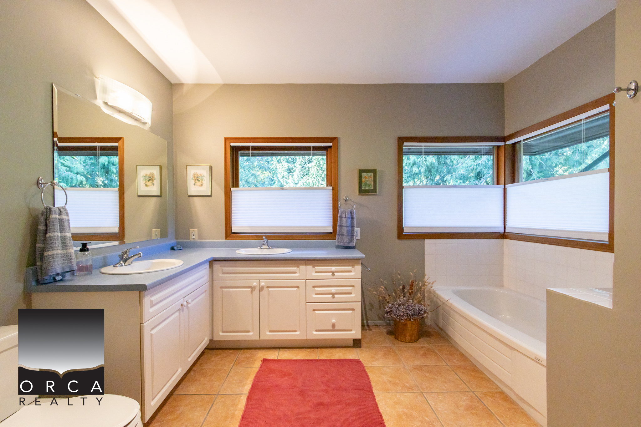 496 Melmore Road, Bowen Island