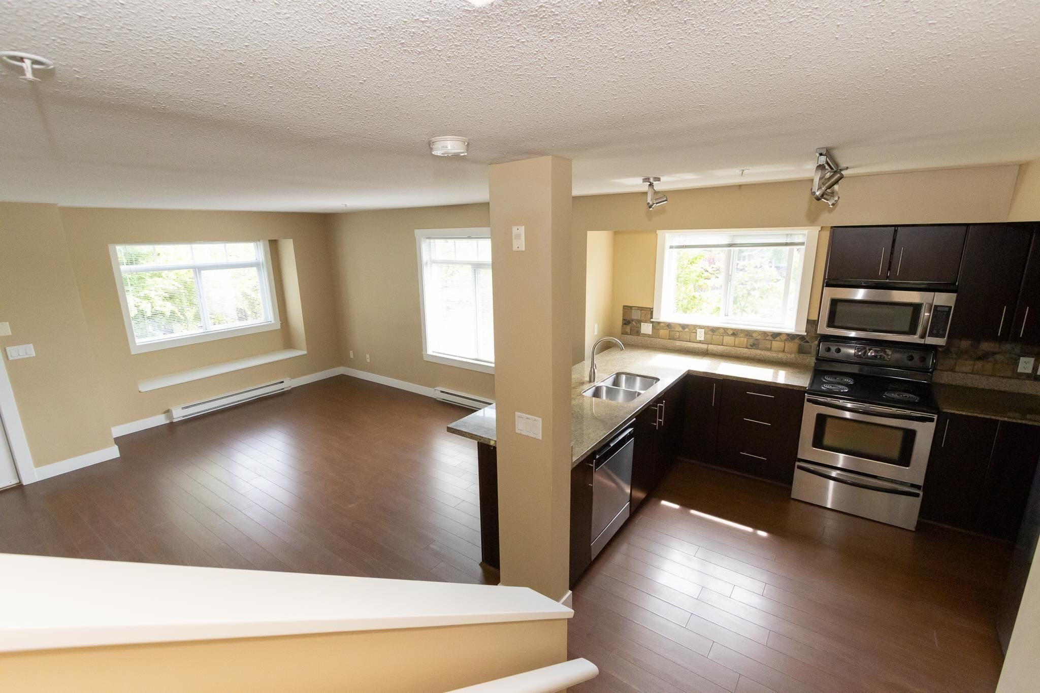 57-7428 14th Ave, Burnaby (No Pets Allowed)