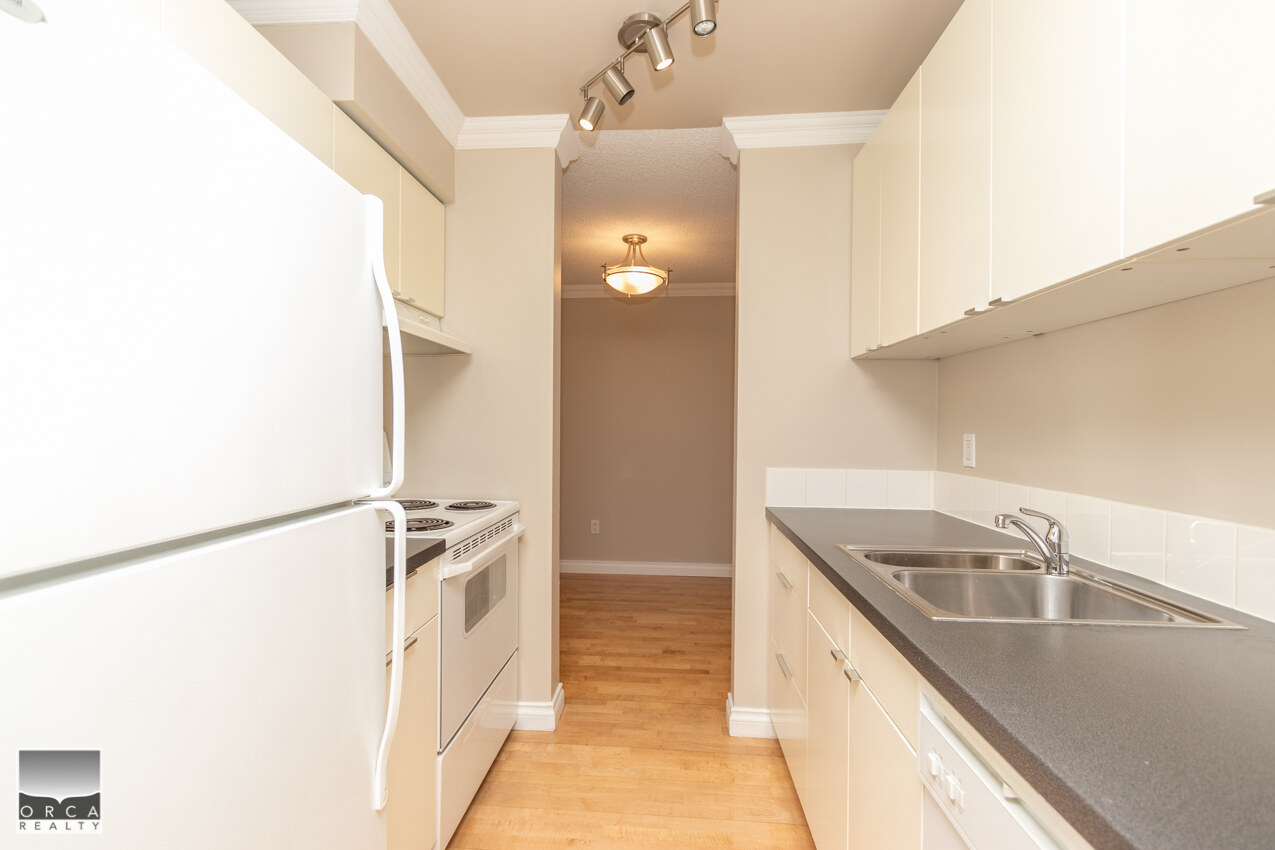 418 65 First Street, New Westminster