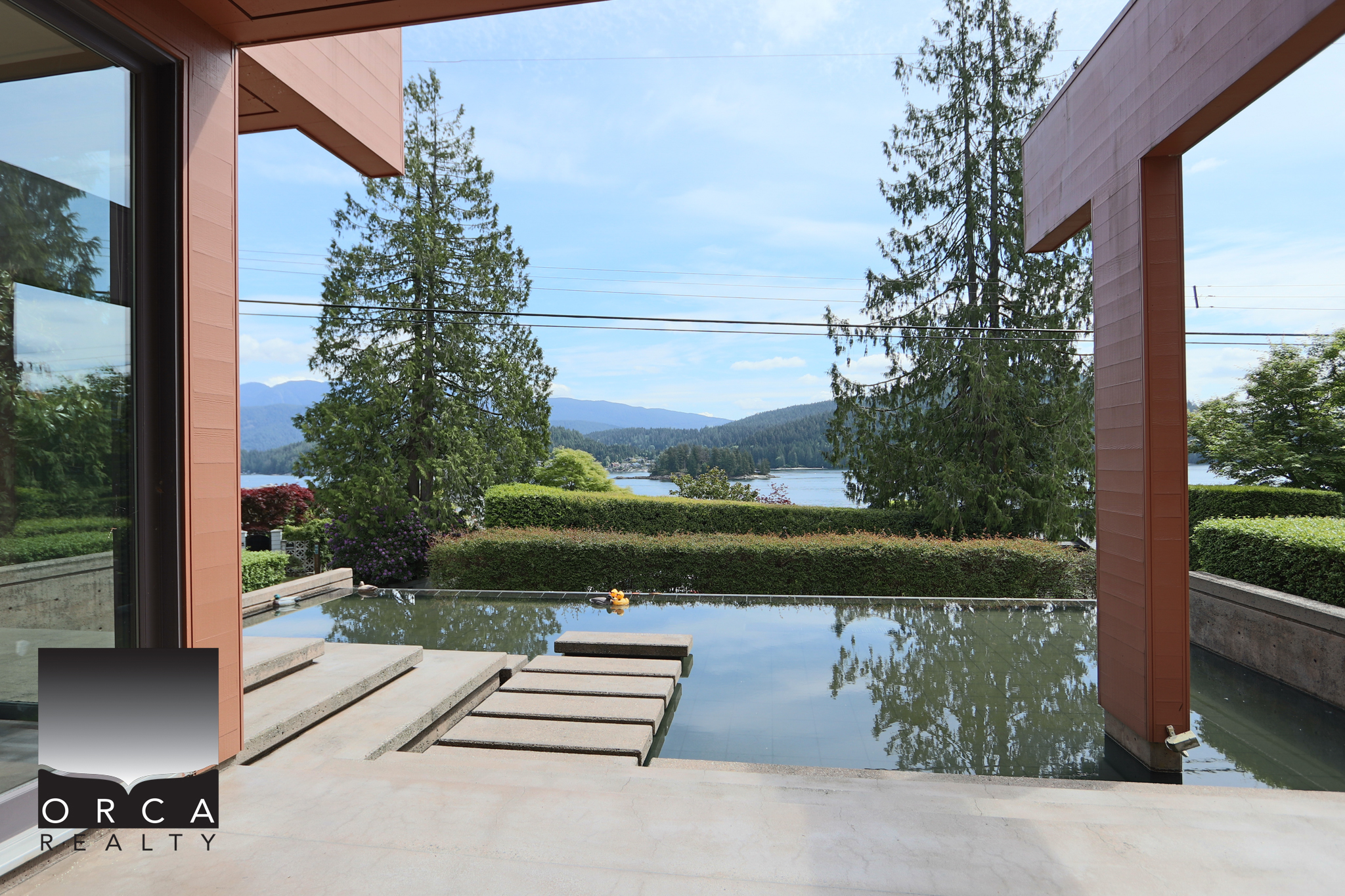 687 Beachview Drive, North Vancouver