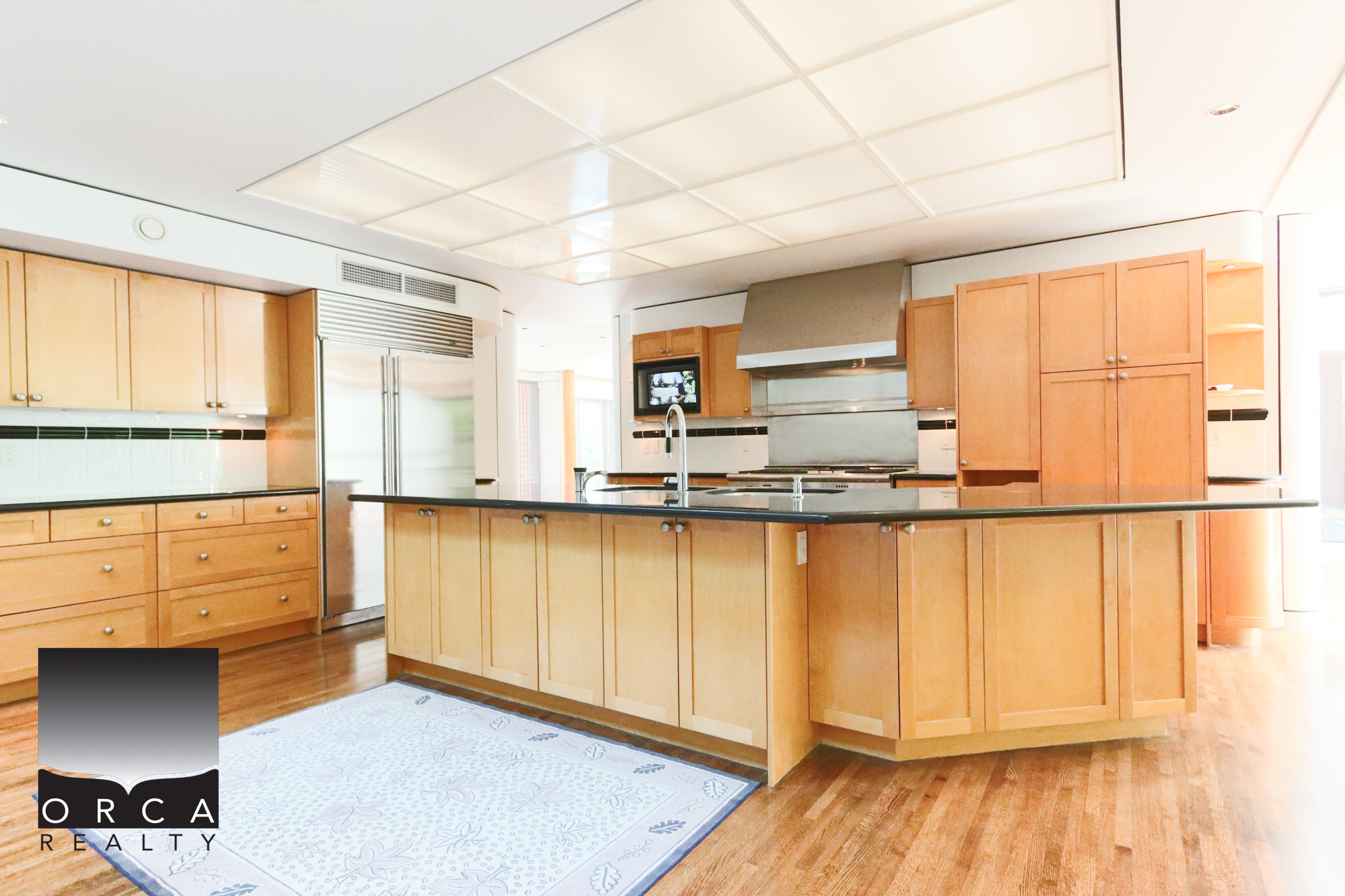 687 Beachview Drive, North Vancouver