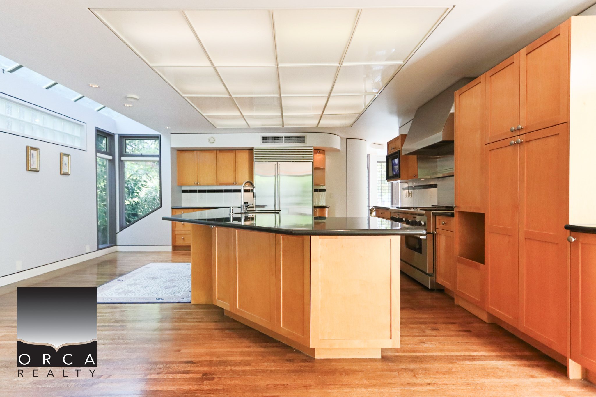 687 Beachview Drive, North Vancouver