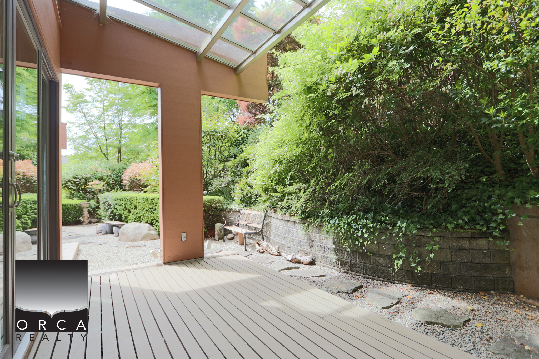 687 Beachview Drive, North Vancouver