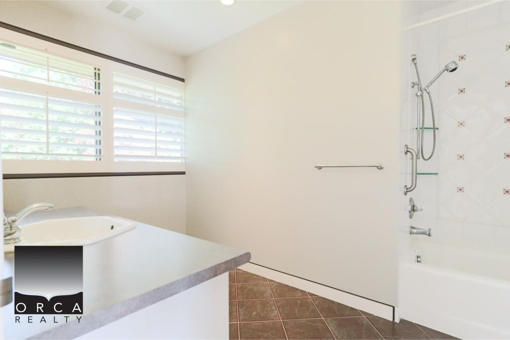 687 Beachview Drive, North Vancouver