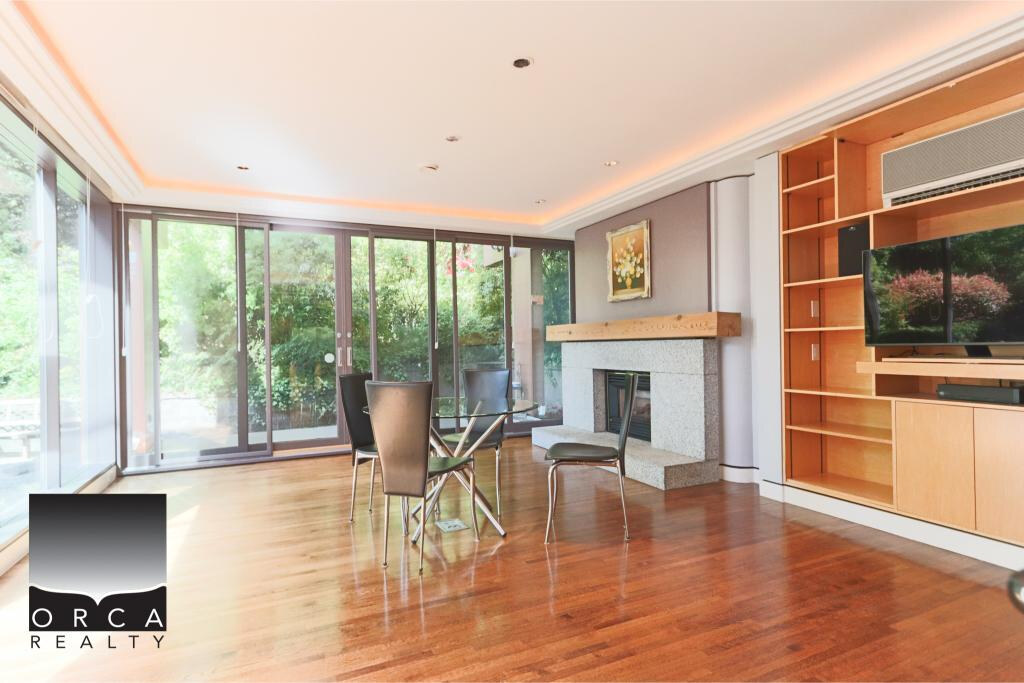 687 Beachview Drive, North Vancouver
