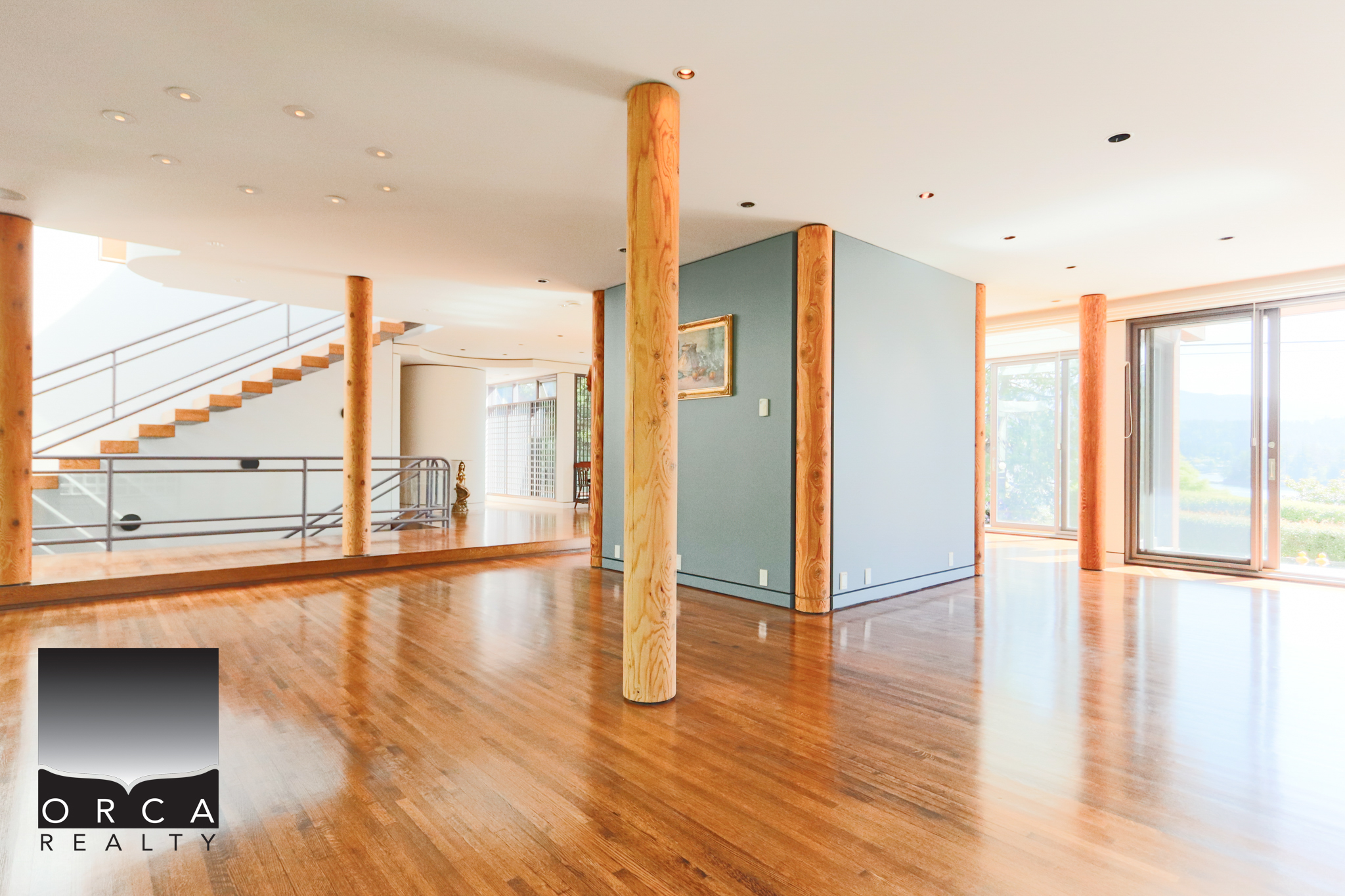 687 Beachview Drive, North Vancouver