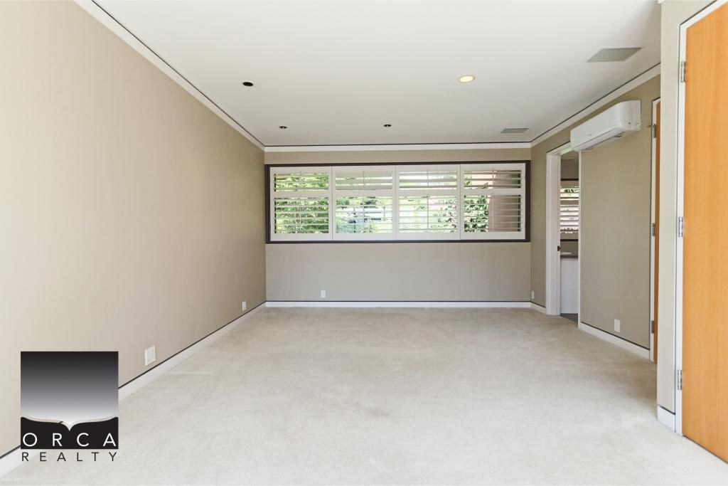 687 Beachview Drive, North Vancouver