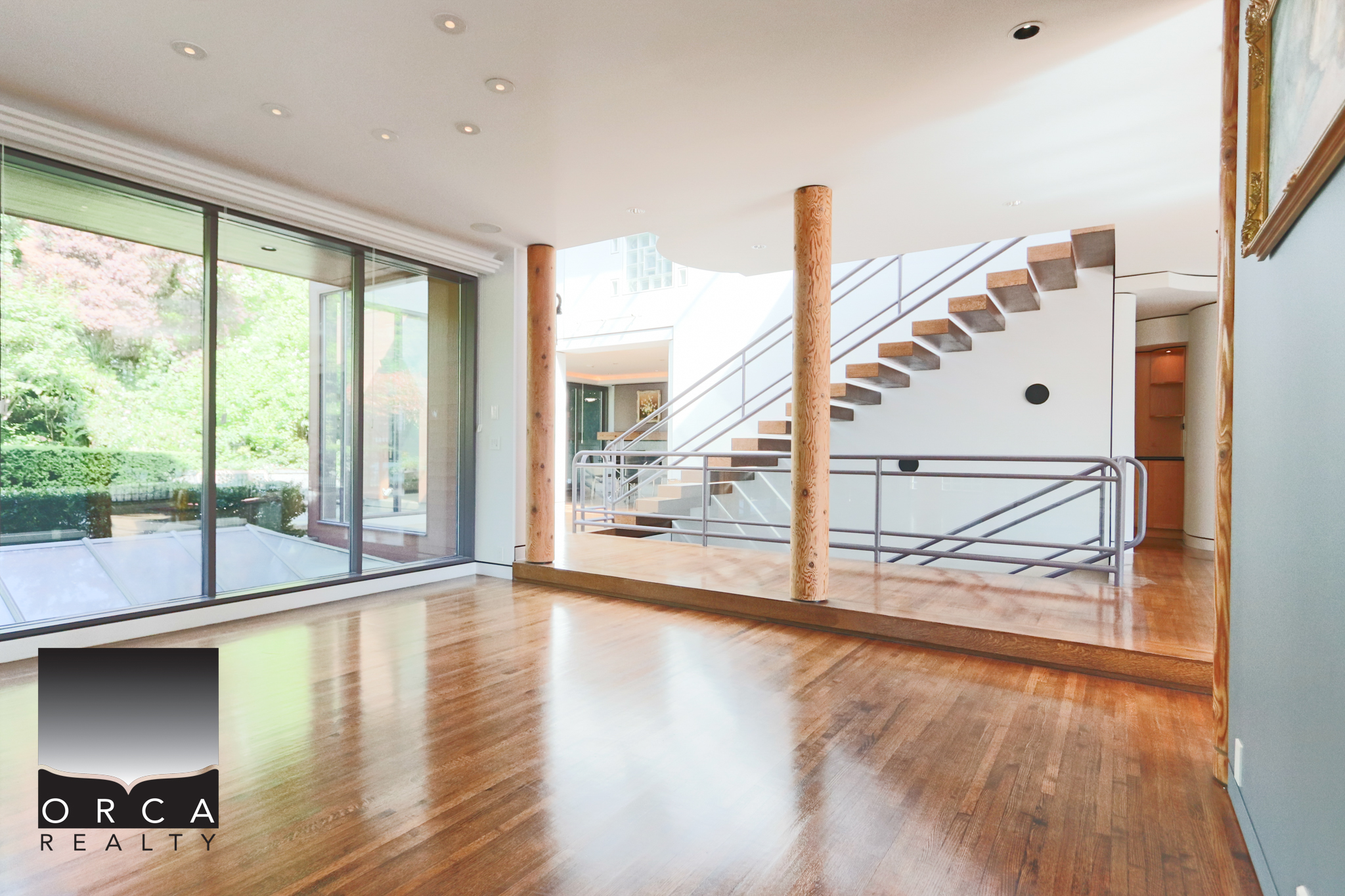 687 Beachview Drive, North Vancouver