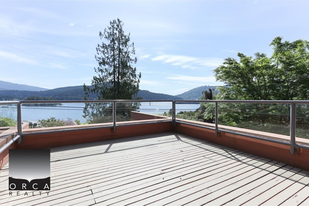 687 Beachview Drive, North Vancouver