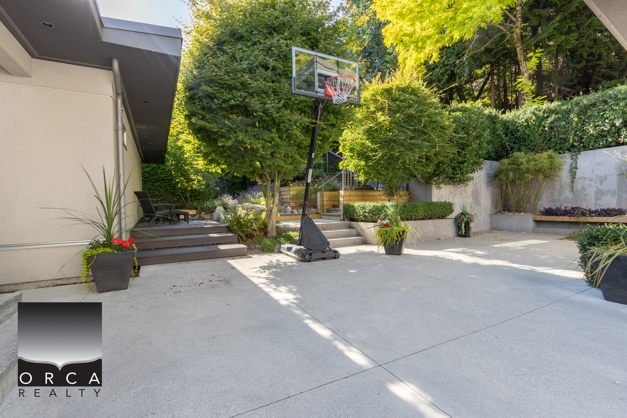 3305 Westmount Rd, West Vancouver