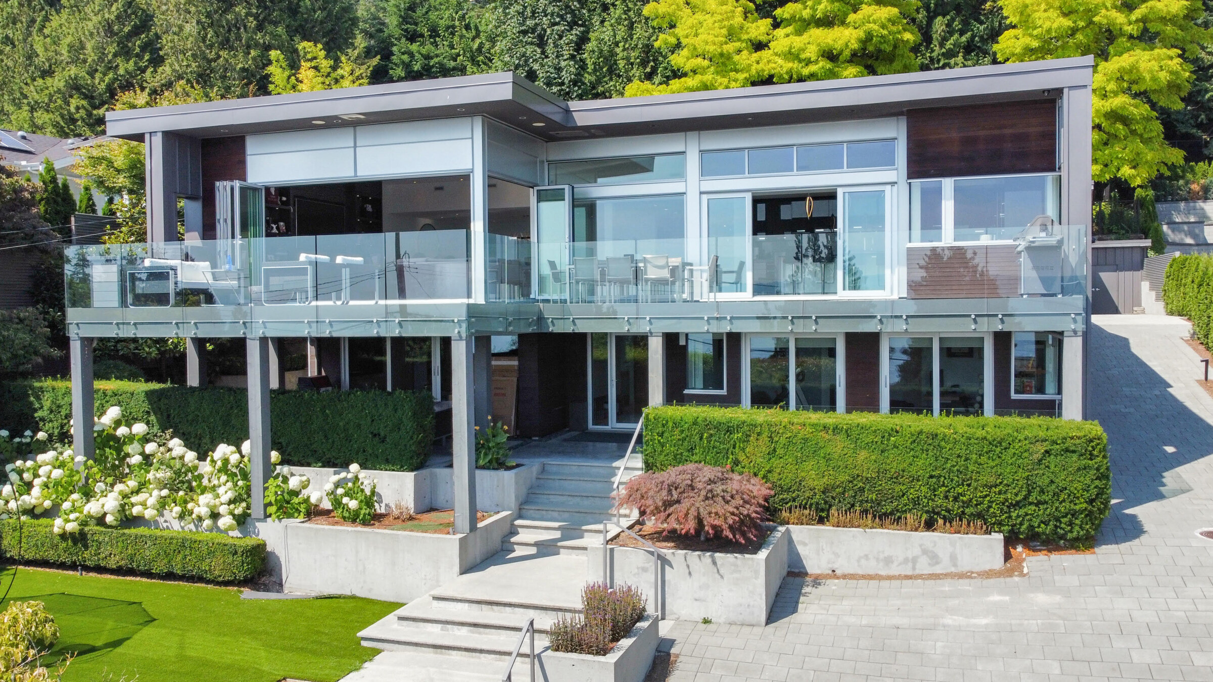 3305 Westmount Rd, West Vancouver