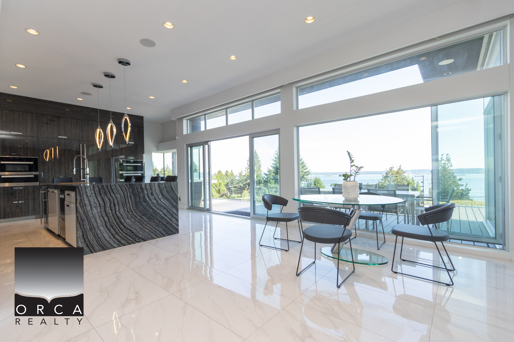 3305 Westmount Rd, West Vancouver