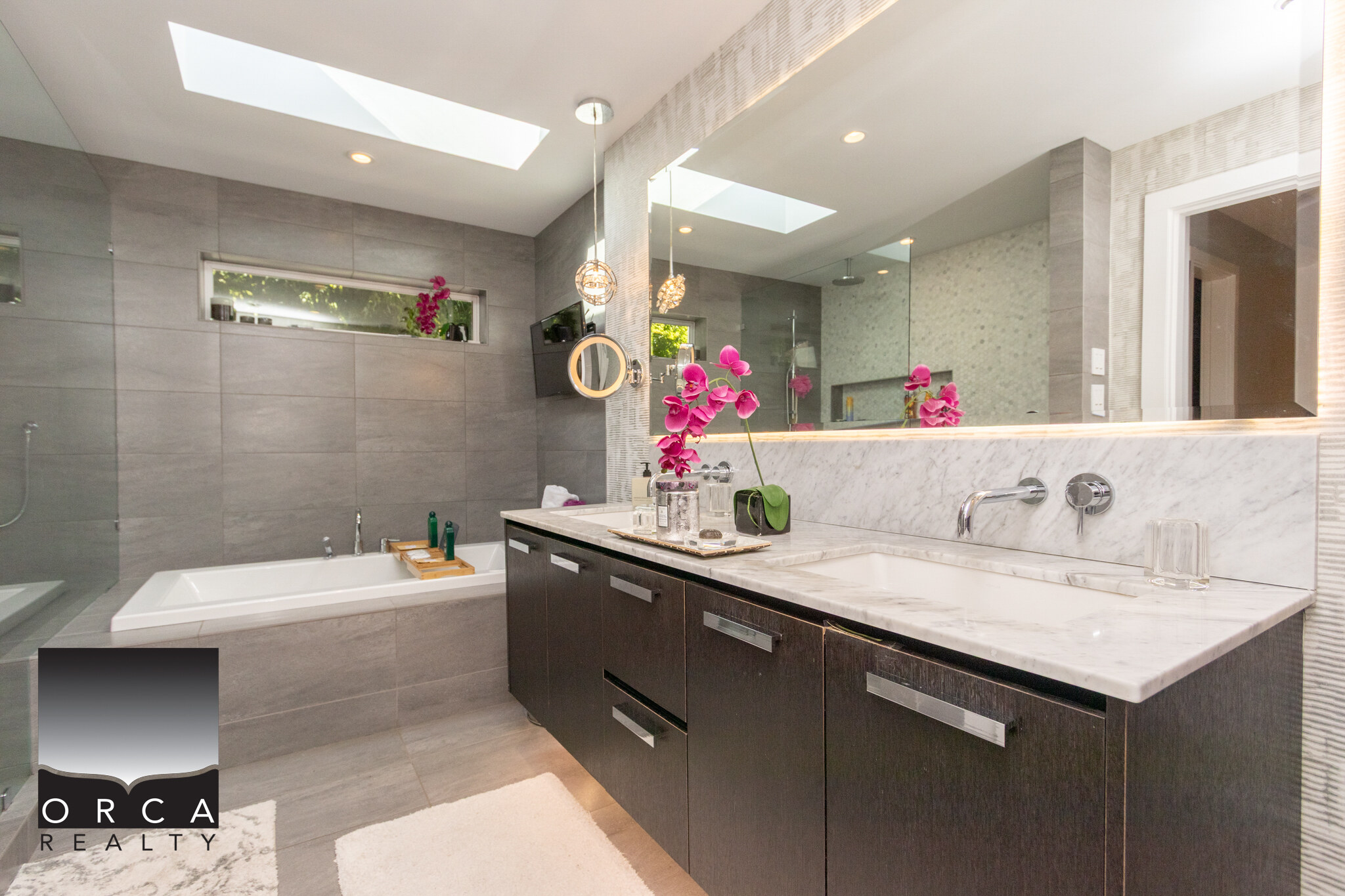 3305 Westmount Rd, West Vancouver