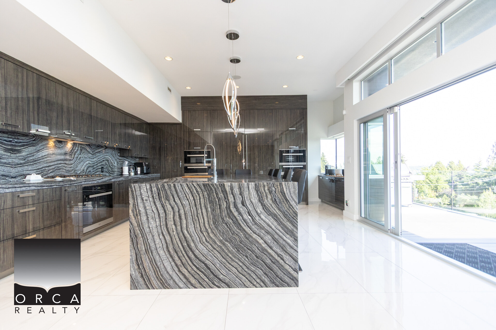 3305 Westmount Rd, West Vancouver