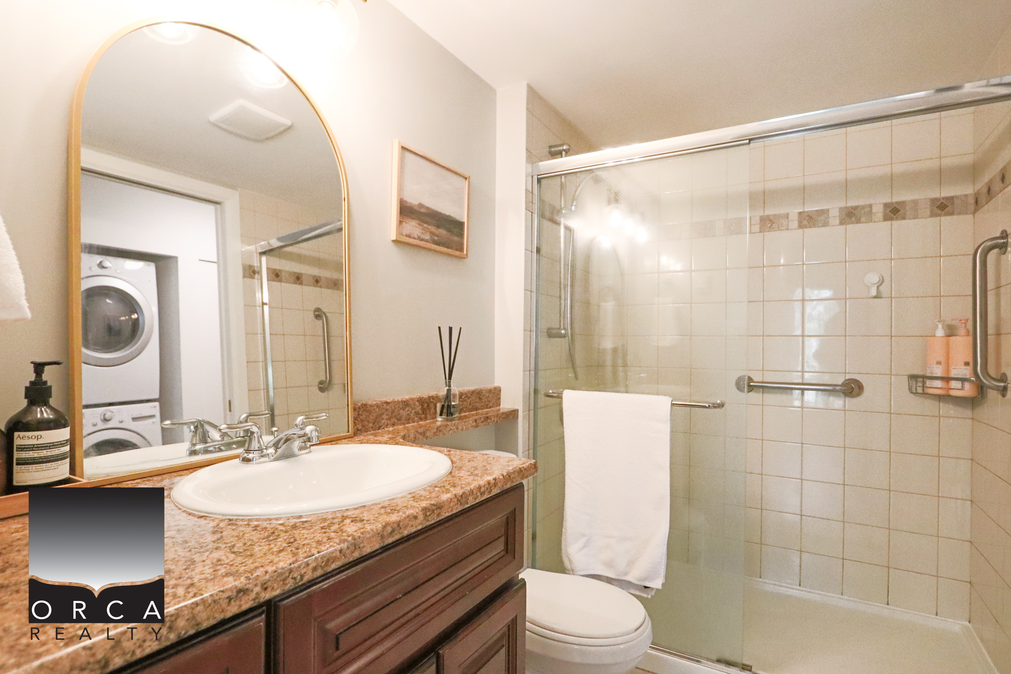 202-3191 Mountain Highway, North Vancouver