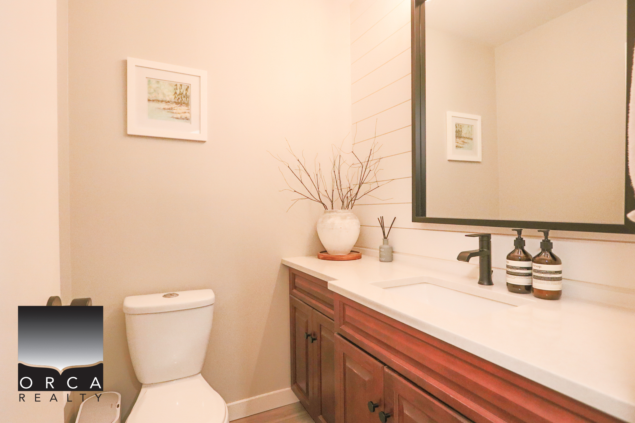 202-3191 Mountain Highway, North Vancouver