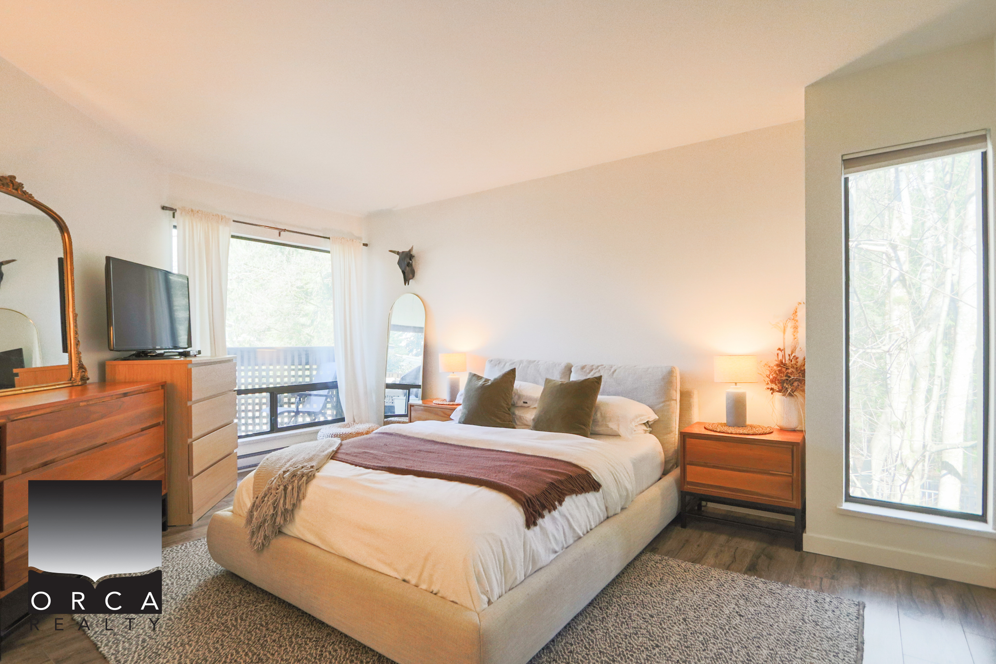 202-3191 Mountain Highway, North Vancouver