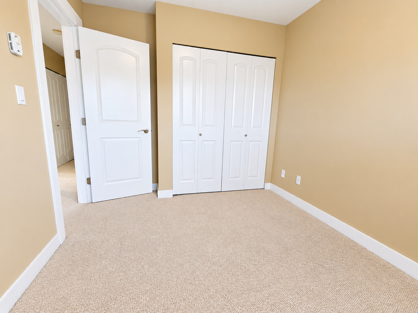 57-7428 14th Ave, Burnaby (Pets Allowed)