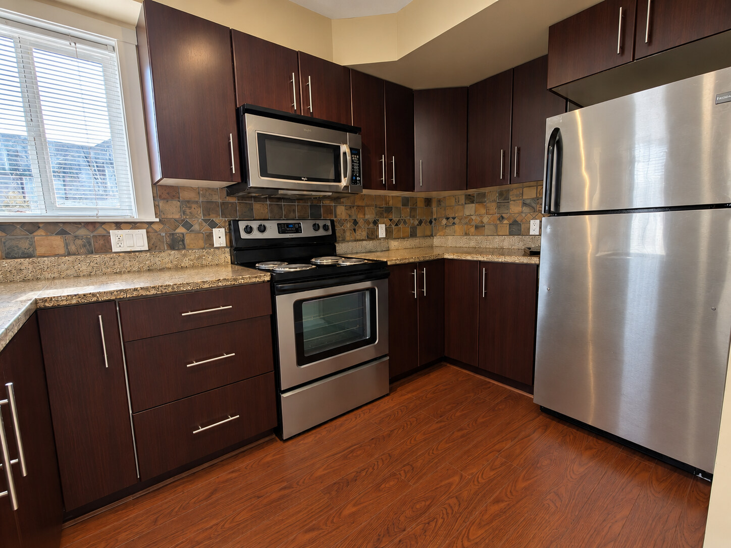 57-7428 14th Ave, Burnaby (Pets Allowed)