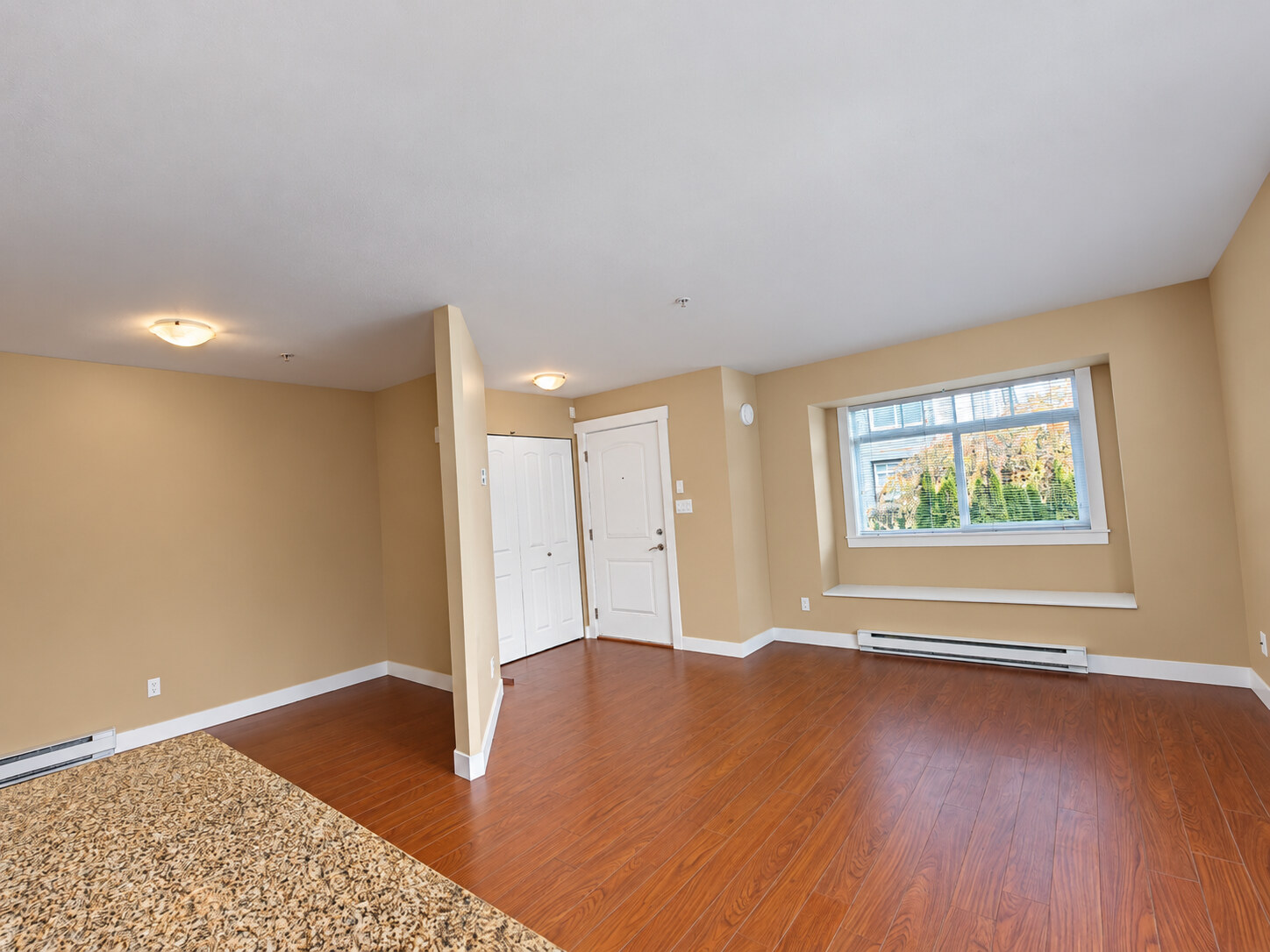 57-7428 14th Ave, Burnaby (Pets Allowed)