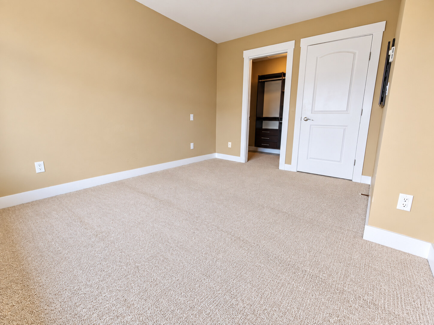 57-7428 14th Ave, Burnaby (Pets Allowed)