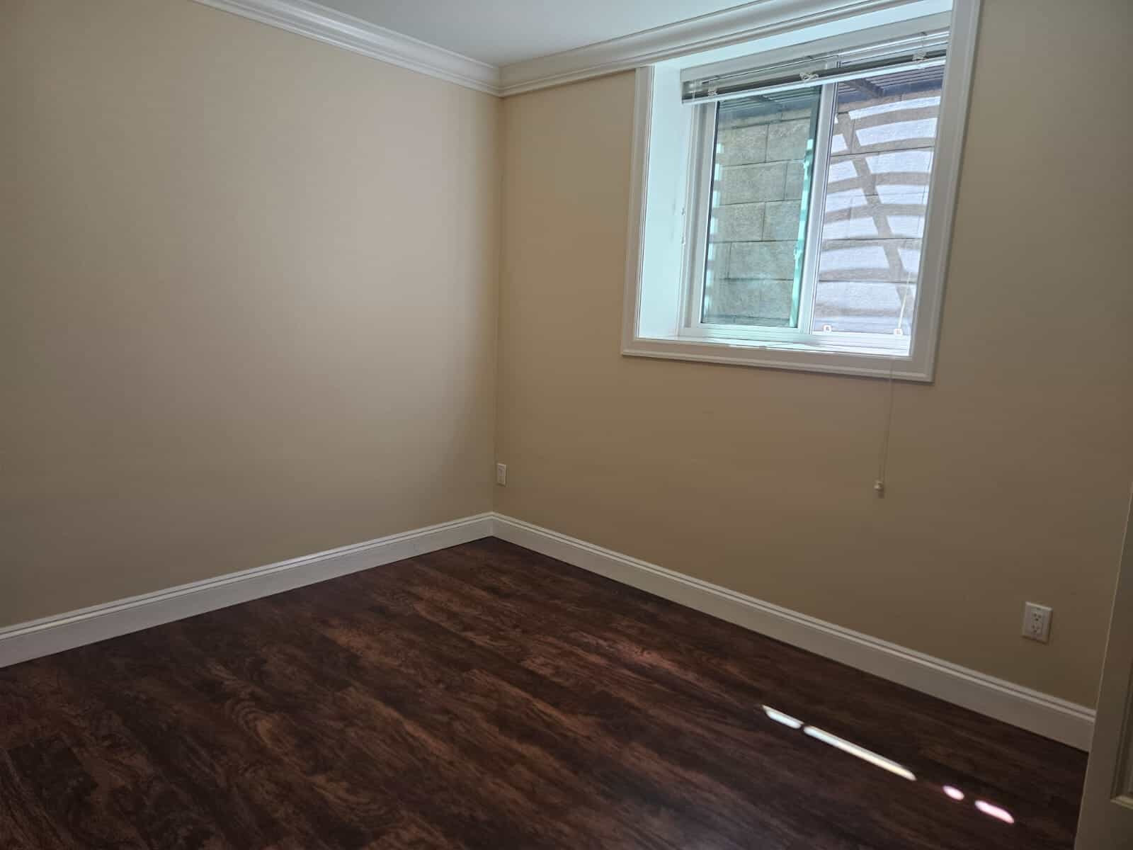 253 B 27th Street, North Vancouver (Basement Suite)