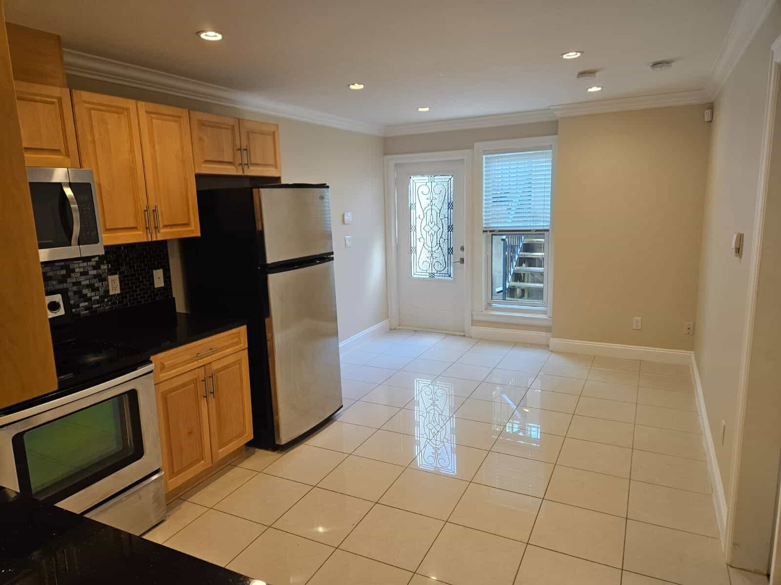 253 B 27th Street, North Vancouver (Basement Suite)