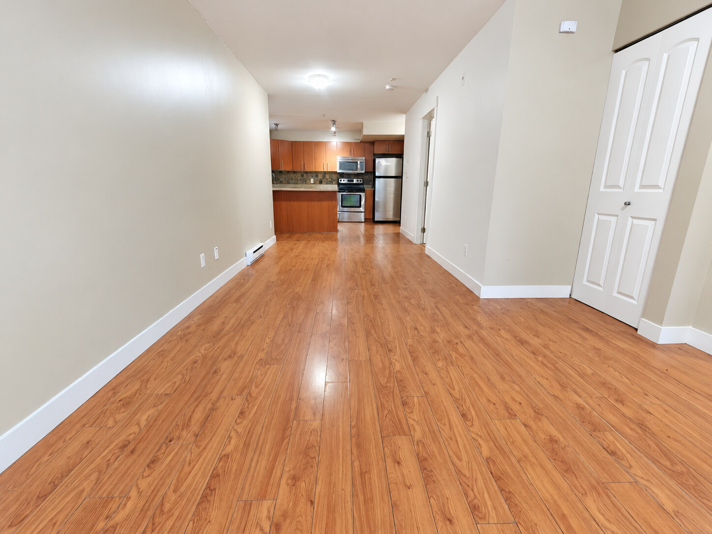 69-7428 14th Ave, Burnaby