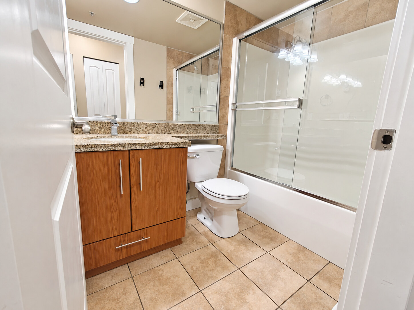 69-7428 14th Ave, Burnaby